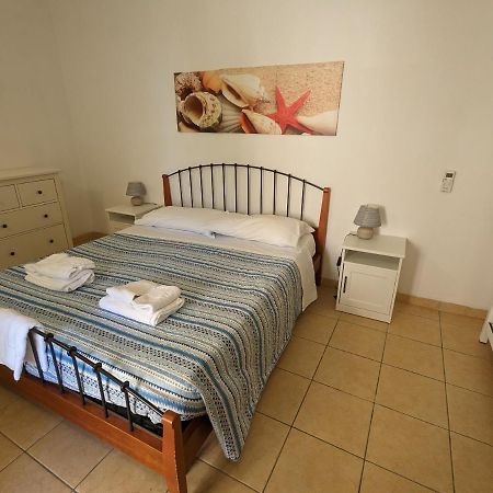 Ponza Holiday Homes - Santa Maria Bagian luar foto