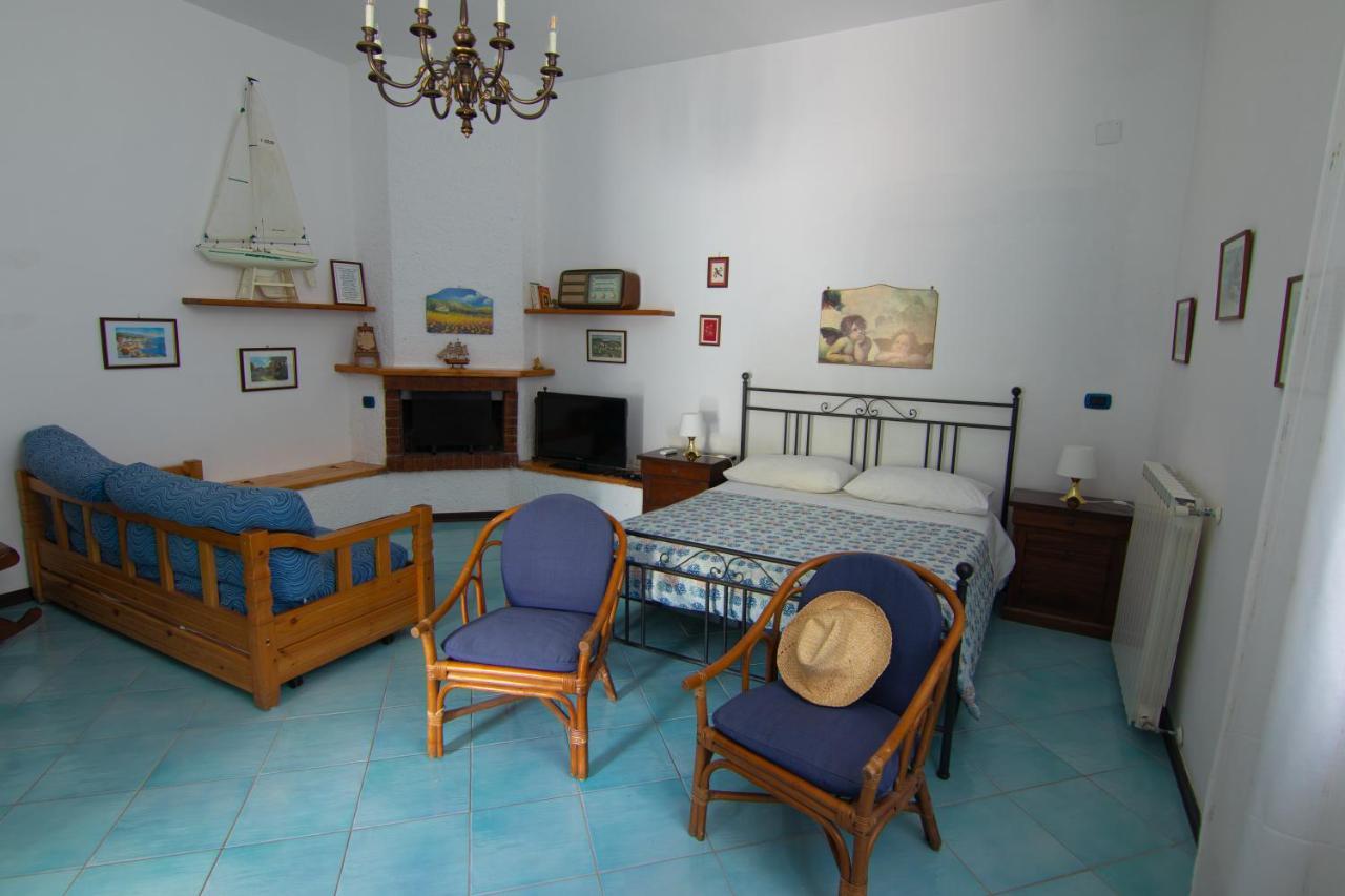 Ponza Holiday Homes - Santa Maria Bagian luar foto