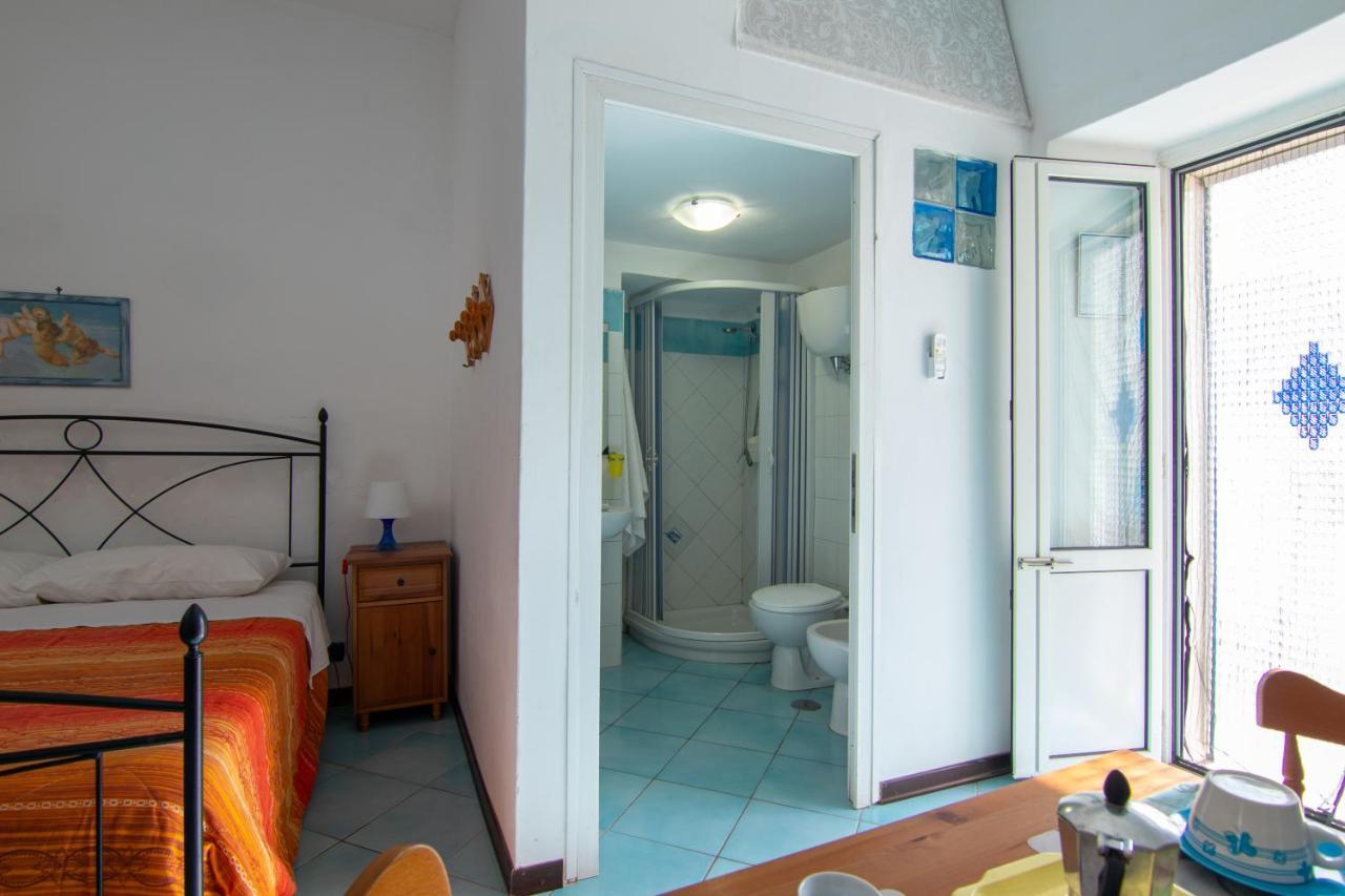 Ponza Holiday Homes - Santa Maria Bagian luar foto