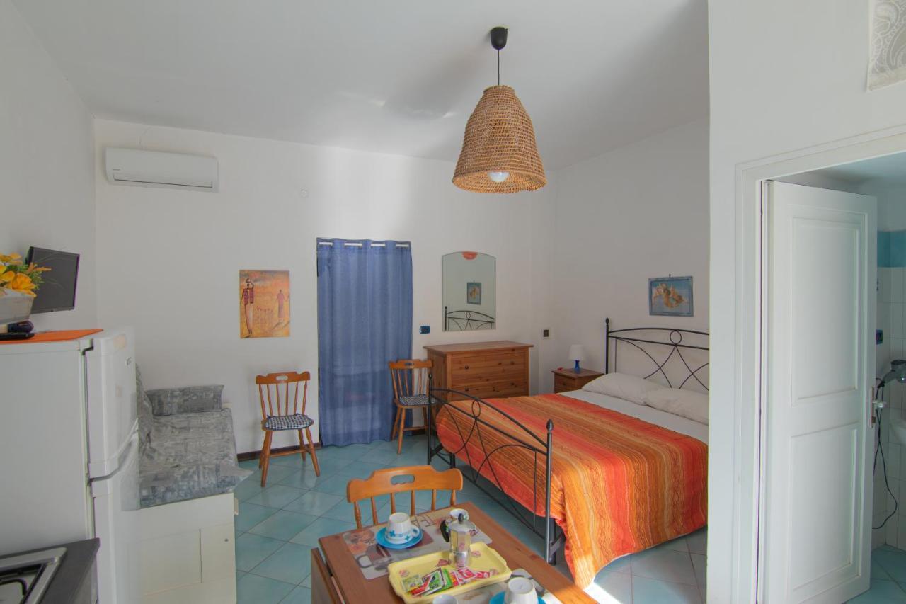 Ponza Holiday Homes - Santa Maria Bagian luar foto
