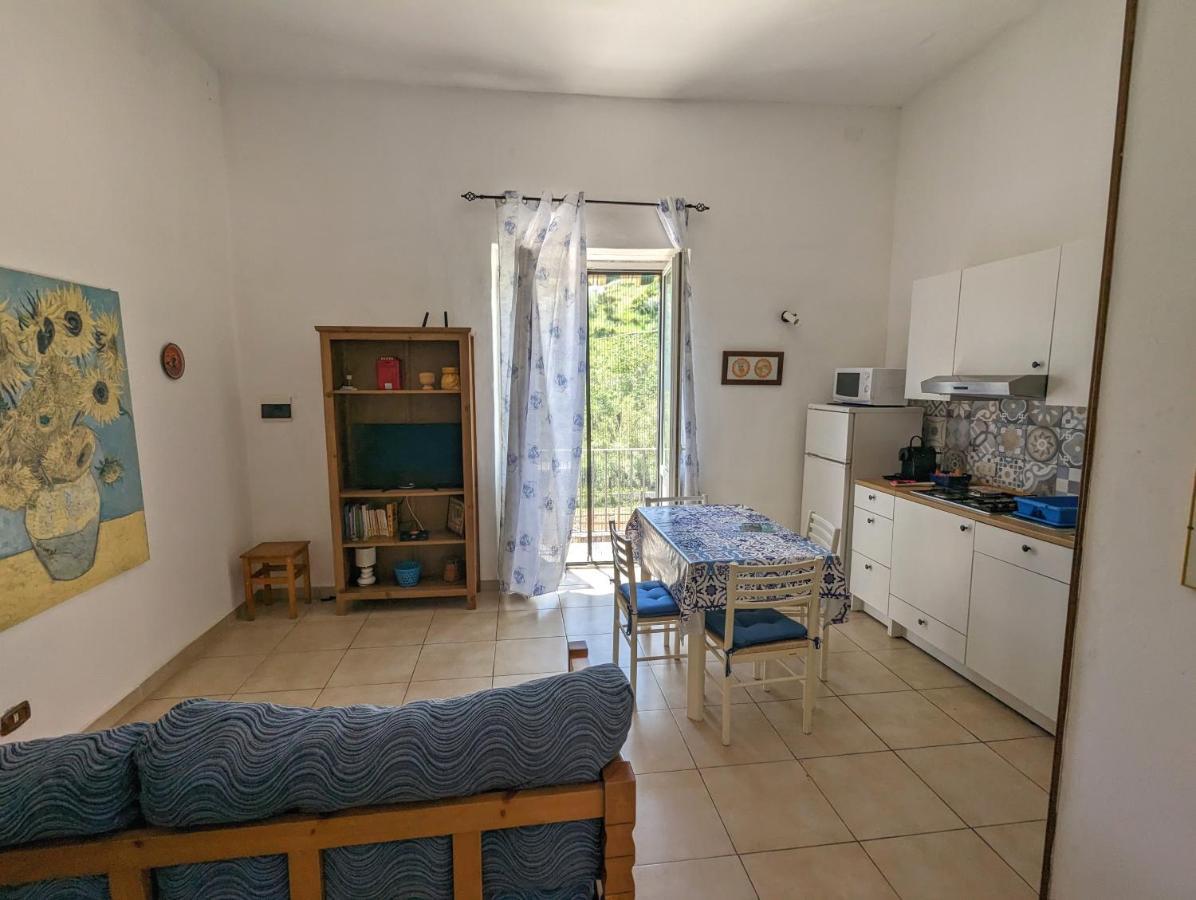Ponza Holiday Homes - Santa Maria Bagian luar foto
